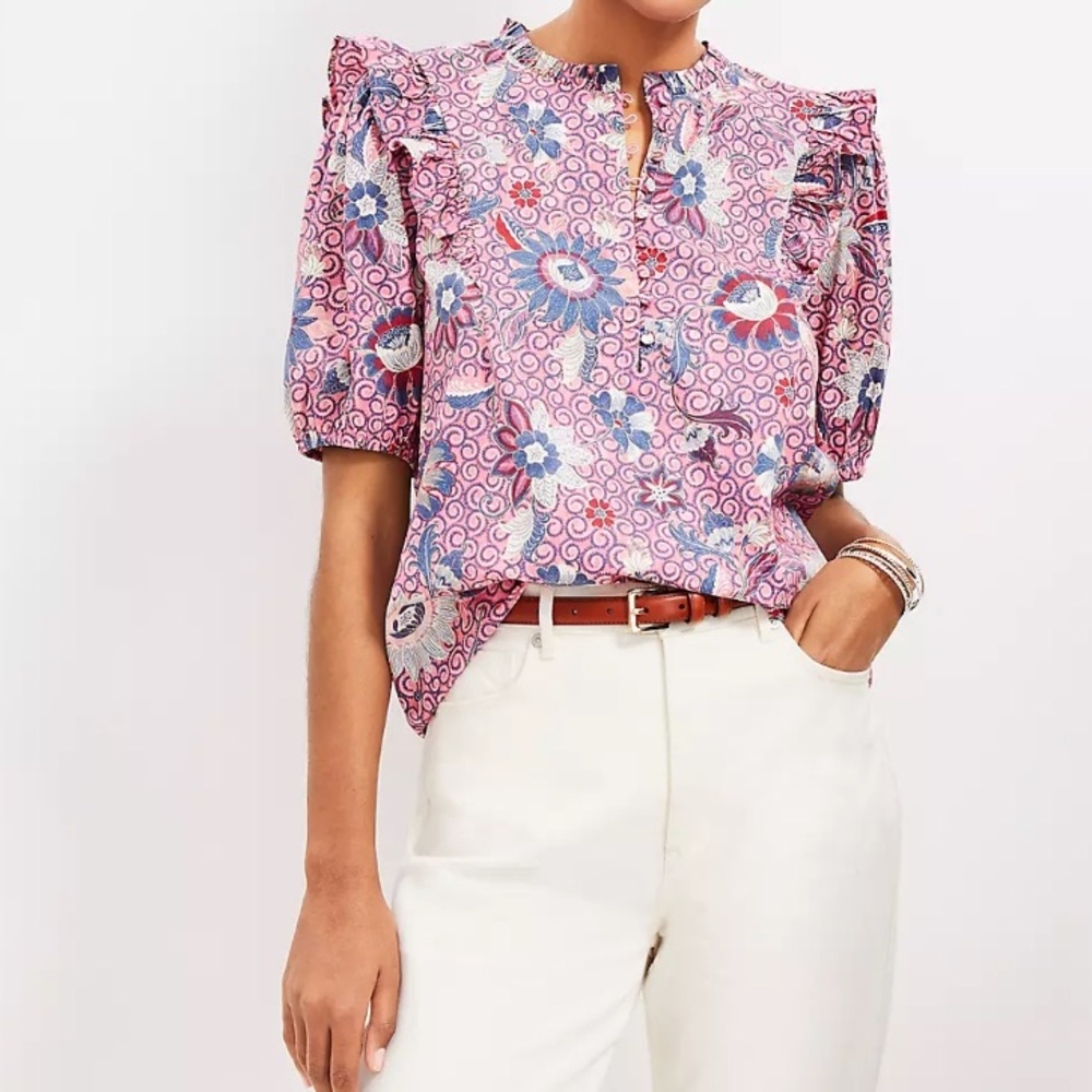 NWT Size Small Loft Ruffle Button Top